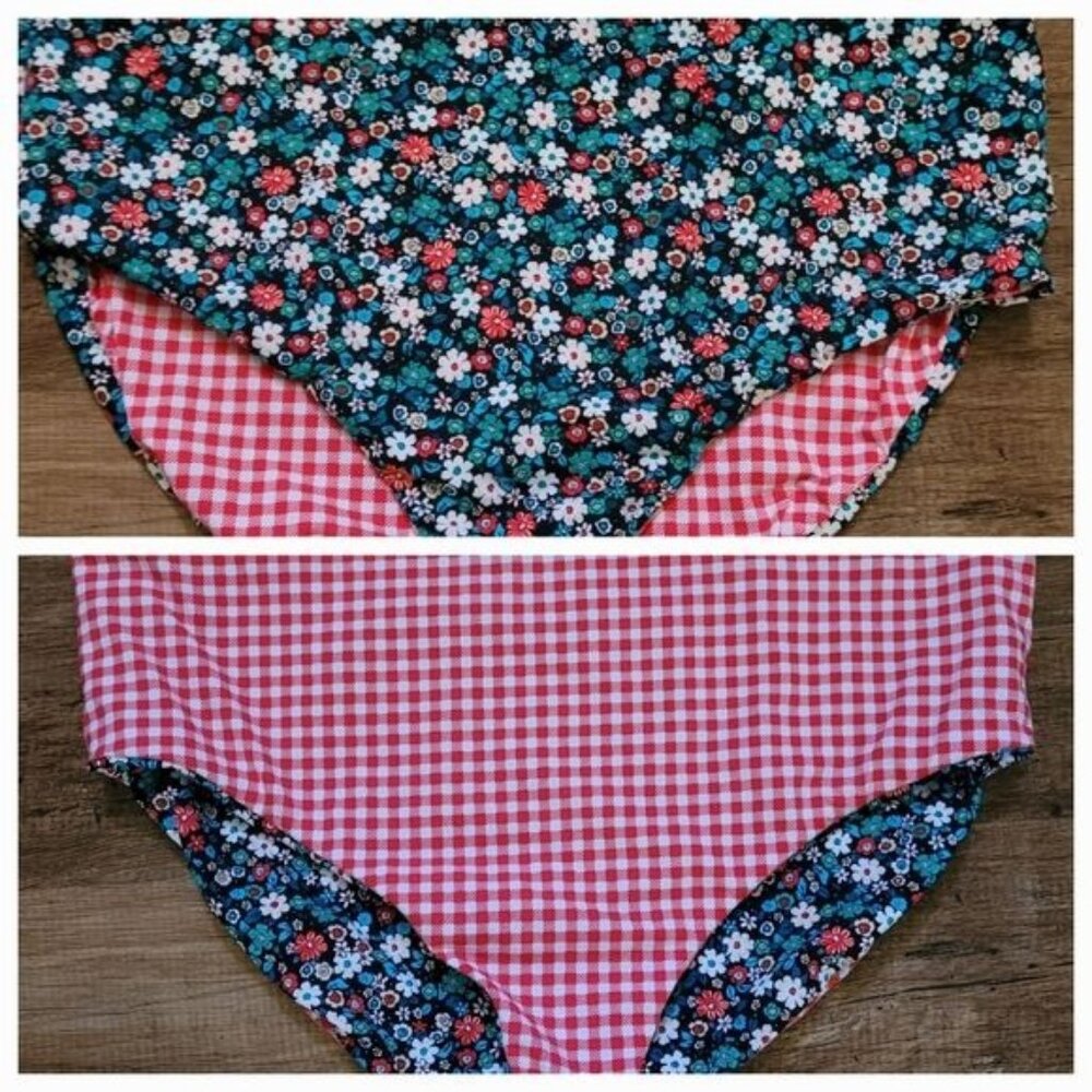 New no tags Reversible Swimsuit bikini bottom XXL 2X 3X floral plaid pink